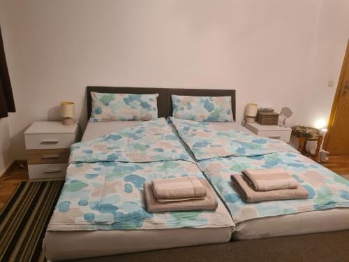 Großkugel Apartment | Private Zimmer in einer Wohngemeinschaft für die Nacht in der Nähe des Flughafens Halle Leipzig
