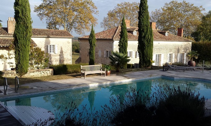 Montpezat-de-Quercy House | Propriété Composée de Deux Maisons, Près Cahors. Piscine, Pool House et Tennis