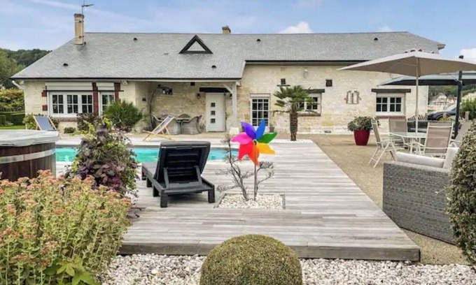Berville-sur-Seine House | Propriété vue Panoramique sur la Seine et Piscine Privée Extérieure Chauffée