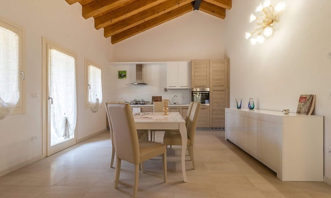 Cimadolmo Apartment | Prosecco is a spacious and sunny apartment