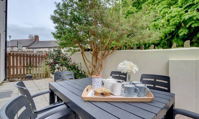Braunton House | Puffins Retreat - Three Bedroom House, Sleeps 6