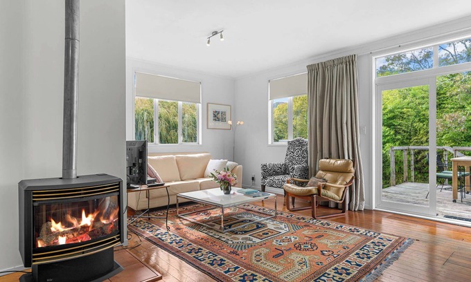 Puhoi House | Puhoi Farmside Loft - 20km to Warkworth