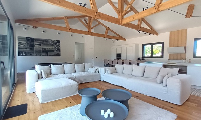 Pyla-sur-Mer Villa | Pyla-sur-mer Très Belle Villa Pour 12 Personnes, Piscine Chauffée Climatisation
