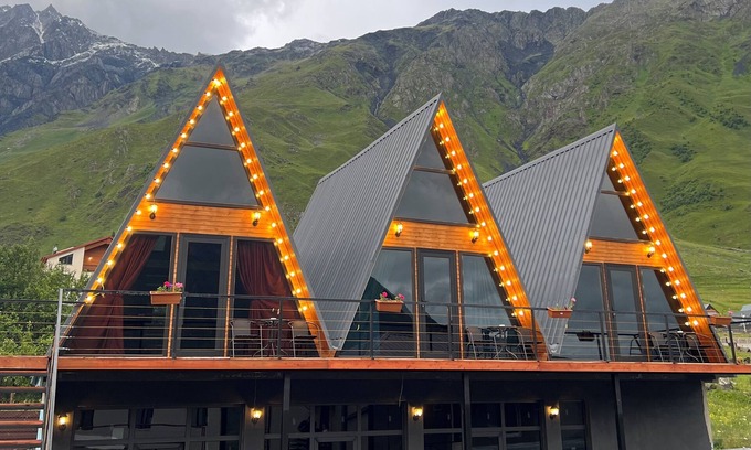 Gergeti Cottage | PYRAMID KAZBEGI