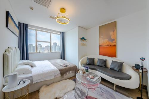 Qingdao City Center Apartment | Qingdao Shanhaiji Sea View B&B Wusi Square Branch