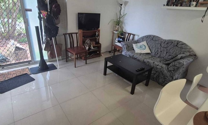Toowong Apartment | Quaint 2BHK with Cozy Garden | Single Room | Double Room, Heart of Toowong, BNE