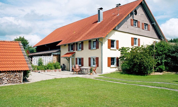 Arnach Apartment | Quaint and romantic vacation apartment in a great location in the Allgäu