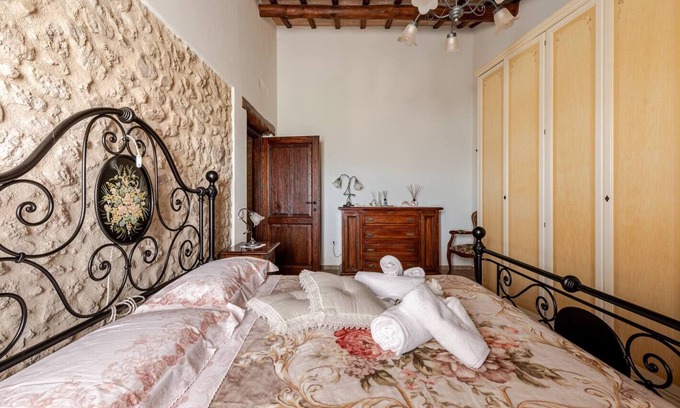 Campello sul Clitunno Apartment | Quaint apartment with WiFi in charming Umbria