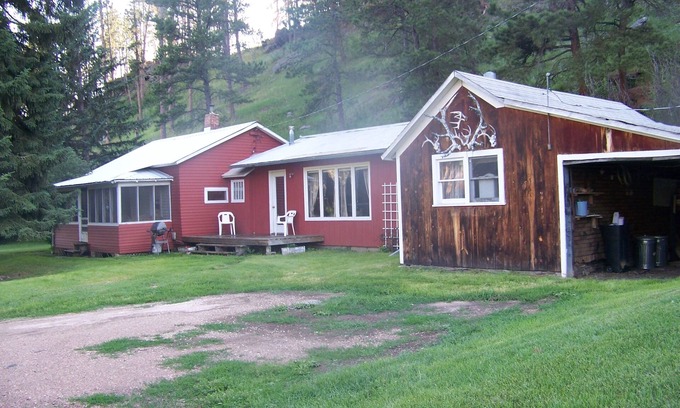 Hill City Cabin | Quaint Cabin in the Heart of the Black Hills