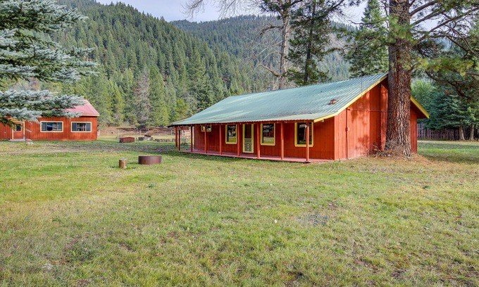 De Borgia Cabin | Quaint DeBorgia Retreat: Black Diamond Guest Ranch