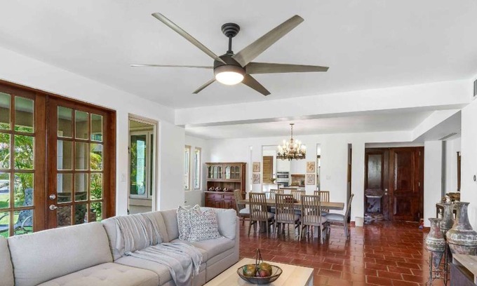 Cerro Gordo Villa | Quaint villa Beach access Elina