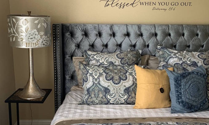 Redding House | Quaintly King Hideaway Close to Bethel Private Room only in House