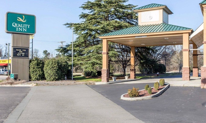 Seiglers Crossroads Hotel | Quality Inn Aiken North