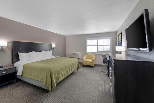 Kettleman City Hotel | Quality Inn Kettleman City near Hwy 41