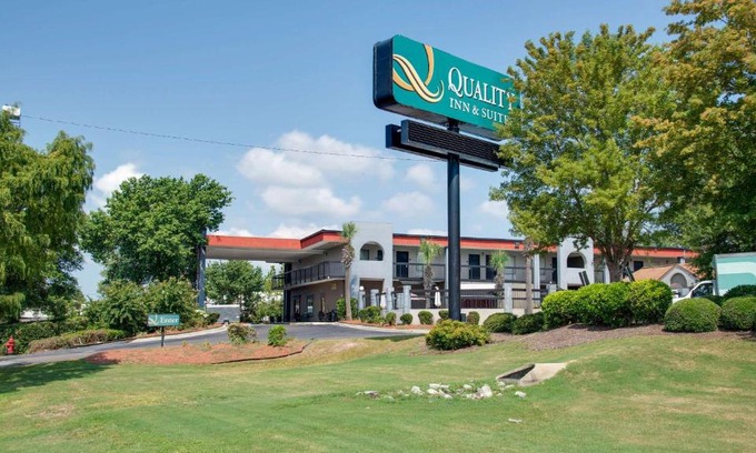 Aiken Hotel | Quality Inn & Suites Aiken East