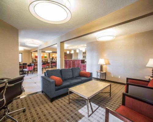 Boonville Hotel | Quality Inn & Suites Boonville - Columbia