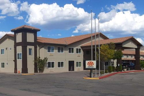 Grants Hotel | Quality Inn & Suites Grants - I-40
