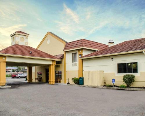 Medina Hotel | Quality Inn & Suites Medina - Akron West