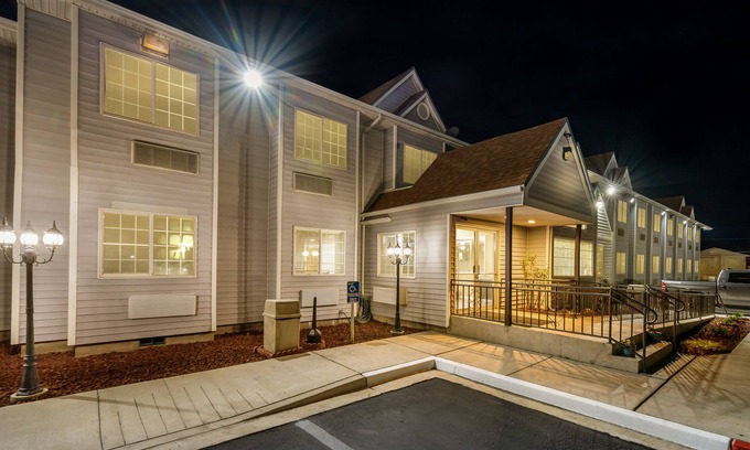 Fallon Hotel | Quality Inn & Suites near NAS Fallon