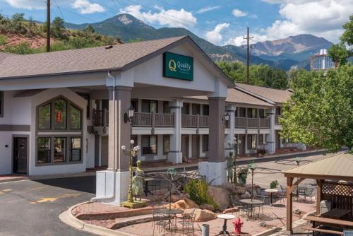 Manitou Springs Hotel | Quality Inn & Suites Manitou Springs at Pikes Peak
