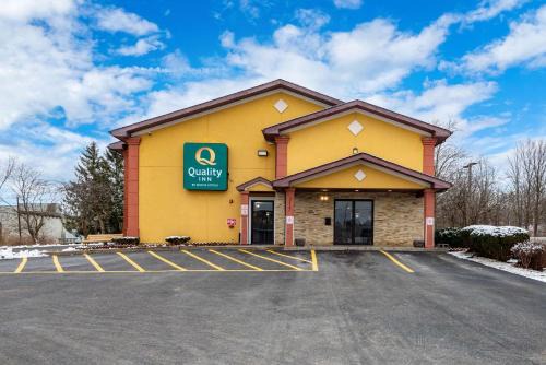 Oneida Hotel | Quality Inn