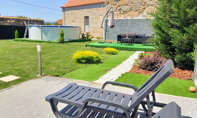 Nelas House | Quarto c/Banheira de Hidromassagem e Piscina e Jardim de uso Partilhado