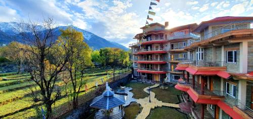Sidhpur Hotel | Quartz Himalayan Brothers