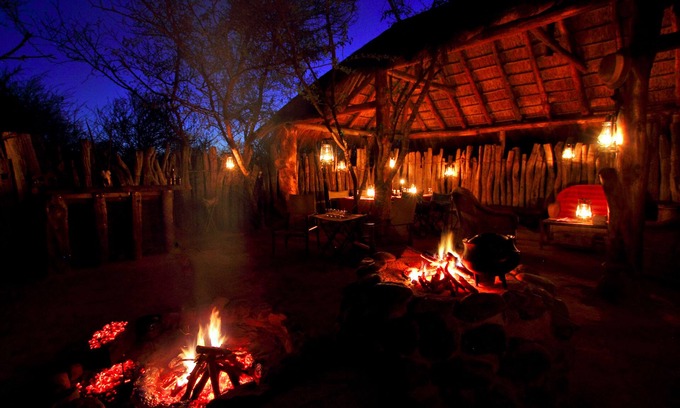 Paterson Cabin | Quatermain's 1920's Safari Camp - Amakhala Game Reserve