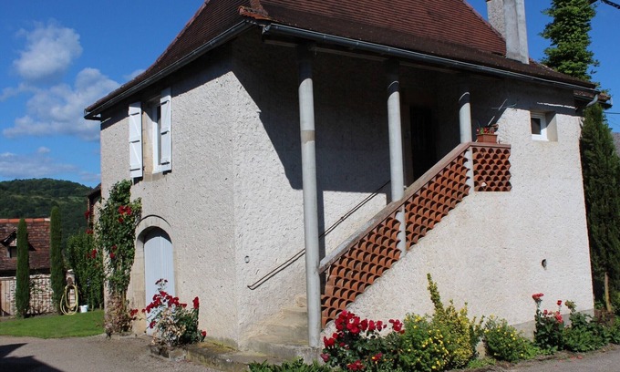 Gagnac-sur-Cere Cottage | Quercy cottage on the farm - -