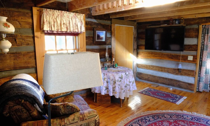 Arrington Cabin | Quiet 200 year old cabin with modern amenities.