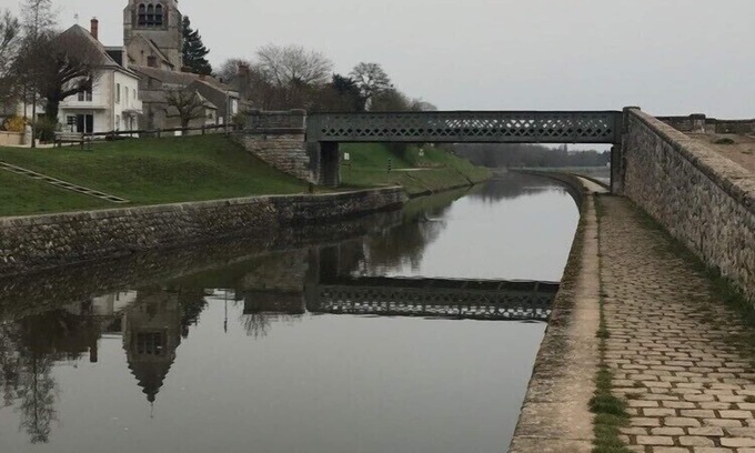 Saint-Jean-de-Braye House | Quiet 3-bedroom house near the Loire for 6 people.