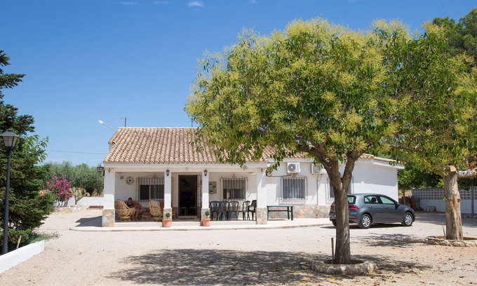 Agullent Villa | Quiet, 4 bedroom private villa, air-con and large pool in Ontinyent, Valencia.