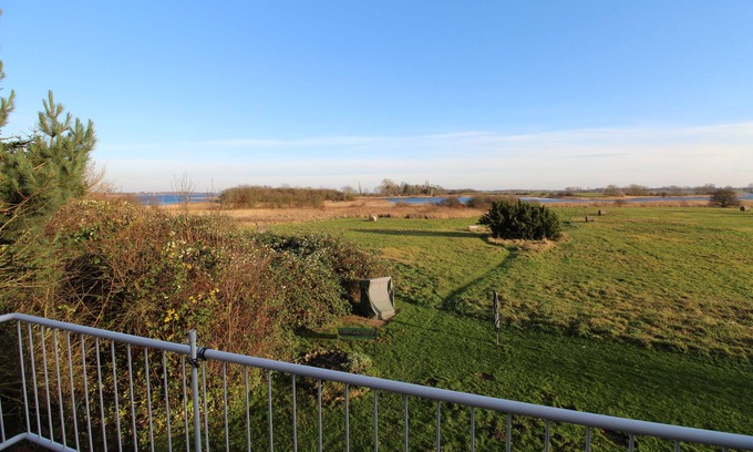 Zudar Apartment | quiet and dreamlike location - your vacation home with a view of the water -