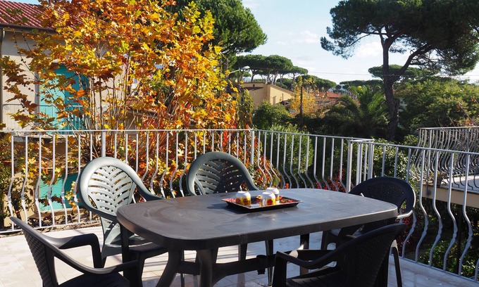Marina di Pietrasanta House | Quiet and surrounded by bright green two steps from the sea