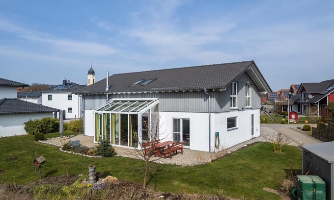 Ingoldingen Apartment | Quiet and modern vacation apartment with mountain views