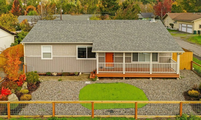Oakridge House | Quiet and relaxing 5 room family house with sauna