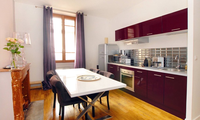 Republique - Tolstoi Apartment | Quiet & bright one BR apt (53 sqm), near Part Dieu