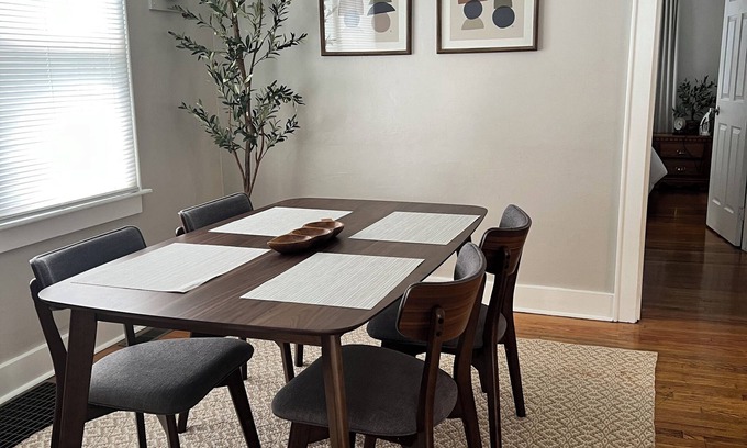Utica House | Quiet & Cozy—Entire House—NO cleaning fee