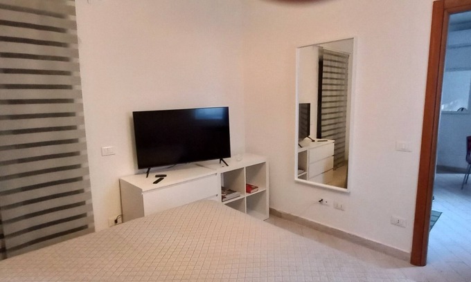 Zona LIII Tomba di Nerone Apartment | Quiet house in a green setting a stone's throw from the center.