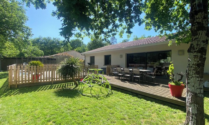 Le Pian-Medoc House | Quiet house with pool at the entrance to the Médoc, between the ocean and Bordeaux
