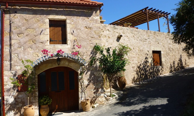 Embrosneros House | QUIET HOUSE WITH POOL IN A PRETTY VILLAGE 30 KM FROM LA CANEE
