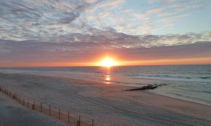 North Beach House | Quiet North Beach Oceanfront Steps to Private Beach 4 Night Min Stays Available