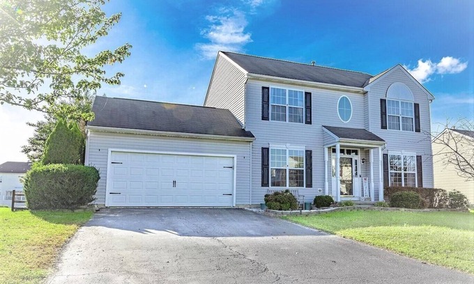 Marydel House | Quiet Peaceful 4 Bedroom 2½ Bath home on a Cul-da-sac