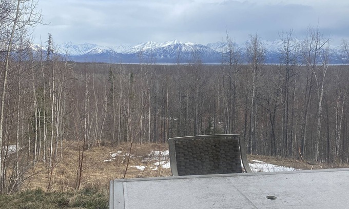 Knik-Fairview House | Quiet room with a million dollar view