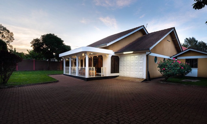 Arusha House | Quiet spacious 4 bedroom Home