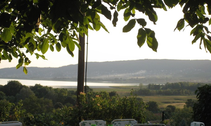 Szigliget House | Quiet, thatched farmhouse with garden and panoramic lake views