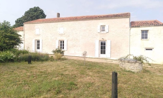 Saint Cyr du Doret House | 🏡 Quiet vacation home - between Marais Poitevin & La Rochelle