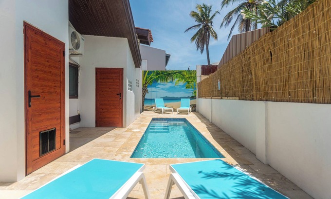 Shiribana House | Quite Villa, with pool. Easy drive to beaches. With car rental options.
