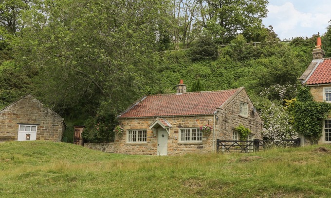 Beck Hole Cottage | QUOITS COTTAGE, family friendly, luxury holiday cottage in Goathland
