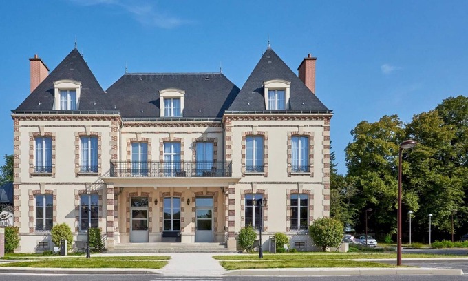 Le Mee-sur-Seine Apartment | Résidence Château Du Mée